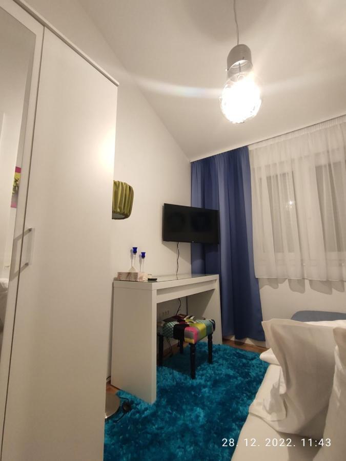 Apartment Tikvarin, Kastel Kambelovac Kaštela Exterior foto